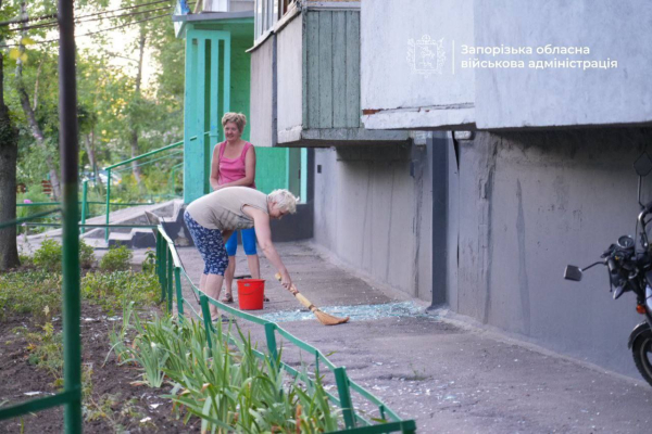 Окупанти вночі атакували Запоріжжя: є поранені, зруйновані будинки - INFBusiness