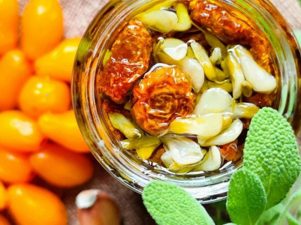 «Для закваски помідорів використовую чорнобривці, які мають дивовижну властивість», — кулінарка Оксана Вознюк - INFBusiness