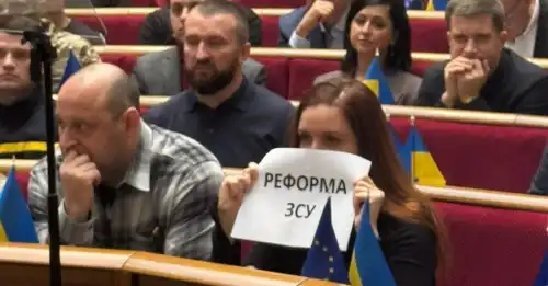 Нардеп Безугла, яка голосувала за закон про НАБУ та САП, вийшла на протести - INFBusiness