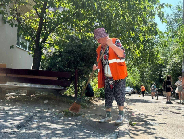 Дрони росіян атакували Самар на Дніпропетровщині: цілилися у ТЦК (фото, відео) - INFBusiness