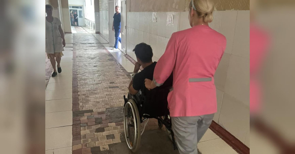 «Відчуваю мало не сором»: телеведучий Костянтин Грубич звернувся до українців після трагедії з сином - INFBusiness