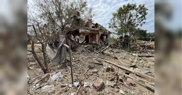 Ворог завдав авіаудару по передмістю Сум: загинули двоє людей, є руйнування - INFBusiness