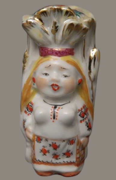 В. Трегубова. «Красне літо» - з серії сувенірних скульптурних фігур «Чотири пори року». Коростенський фарфоровий завод. 1988