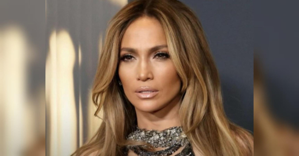 «З цим покінчено назавжди»: Дженніфер Лопес отримала пропозицію руки та серця прямо під час концерту - INFBusiness