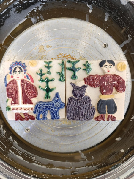 «Усе, як на війні, — не знаєш, чим закінчиться»: полтавець-військовий та його дружина відкрили майстерню з виготовлення кахлів ручної роботи - INFBusiness