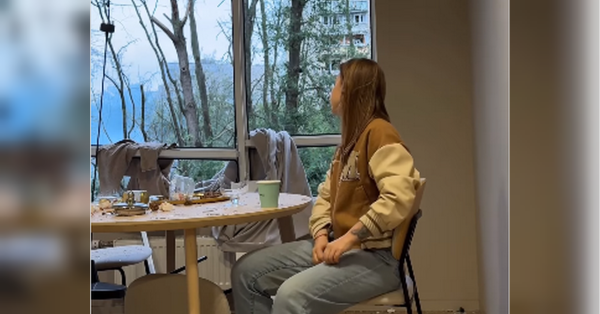 Телеведуча Катерина Соляр показала свою квартиру, яка зазнала руйнувань під час масованої ракетно-дронової атаки росіян у ніч проти 31 липня. Квартира відомої української теле- та радіоведучої зруйнована після нічного удару по Києву (відео) - INFBusiness