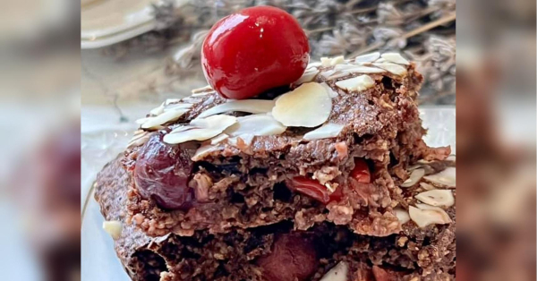 Шоколадний брауні з вишнями: такий смачний та корисний сніданок порадує вашу родину - INFBusiness