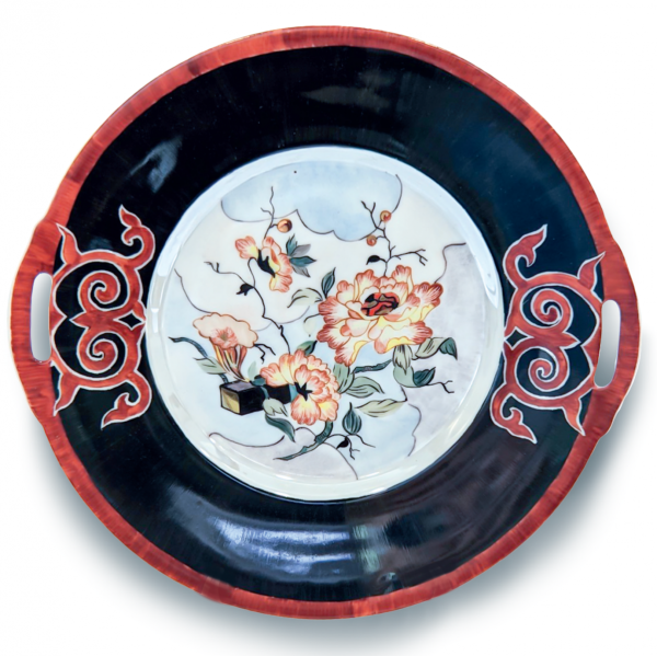 «Посуд з цими образами символізує надію на краще життя», — колекціонерка Людмила Карпінська-Романюк - INFBusiness