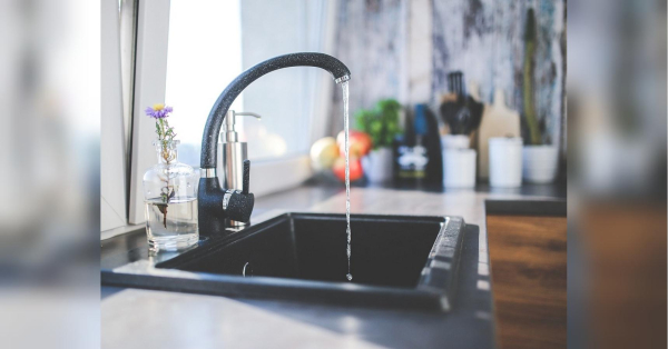 Частина українців отримає перерахунок «за воду»: кого це стосується та що потрібно зробити - INFBusiness