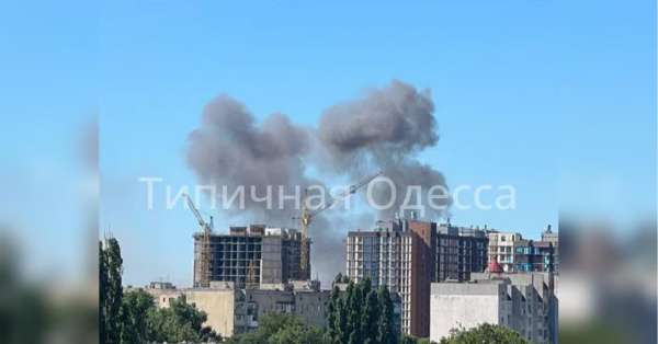 Ворожі безпілотники атакували будівлю ТЦК в Одесі, — ЗМІ (фото, відео) - INFBusiness