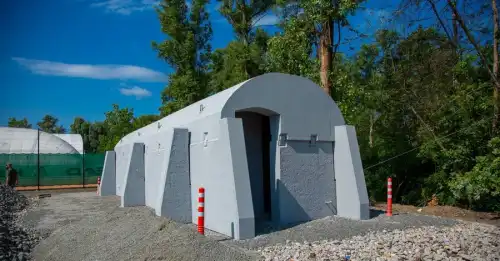 В Херсоні понад 200, у Києві - одне: чому столиця не будує модульні укриття - INFBusiness