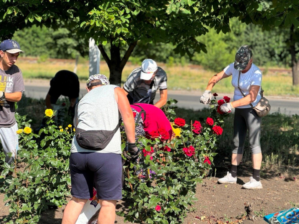 «Живемо в стані „нога на педалі“. Валізи зібрані. Весь час в очікуванні нового наступу», — волонтерка Діана Макарова - INFBusiness