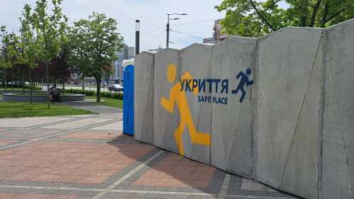 В Херсоні понад 200, у Києві - одне: чому столиця не будує модульні укриття - INFBusiness