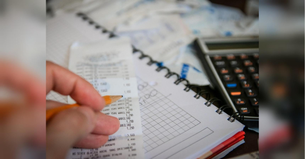 Тарифи після війни шокують українців: наскільки можуть подорожчати тепло та гаряча вода для населення - INFBusiness