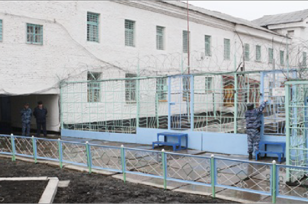 Взимку прив’язали до дерева й обливали холодною водою: на початку великої війни чоловік пішов за дитячим харчуванням і потрапив в полон, з якого досі не повернувся - INFBusiness