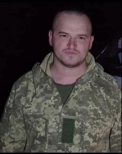 «На оглядовому колесі запропонував мені прожити з ним усе життя»: історія 29-річного Героя України з Буковини, який боронив країну 10 років - INFBusiness