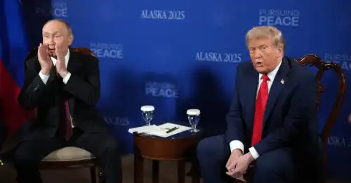 Зустріч Трампа та Путіна на Алясці: коли пози та жести означають більше, ніж публічні заяви - INFBusiness