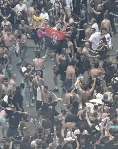 У Варшаві обурилися через "бандерівські" прапори на концерті білоруса Макса Коржа - INFBusiness