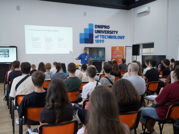 У Дніпрі пройшов третій освітній майстер-клас Build Up за підтримки Favbet Foundation та Андрія Матюхи - INFBusiness