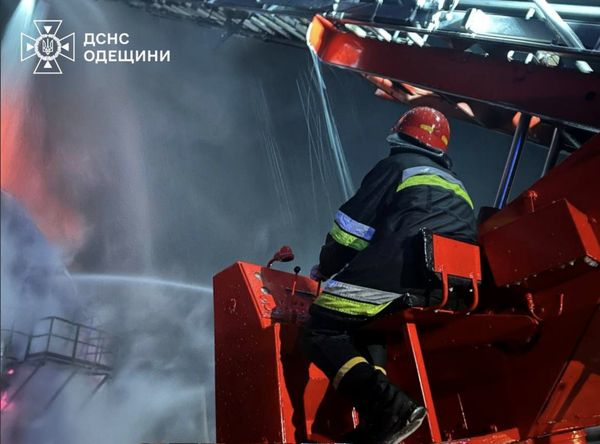 Дрони ворога вночі атакували Охтирку та Ізмаїл: у містах сильні пожежі, є поранені (фото) - INFBusiness