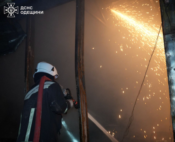 Удари по Дніпропетровщині та прильоти в Одесі: минула ніч в Україні знову була неспокійною (фото) - INFBusiness