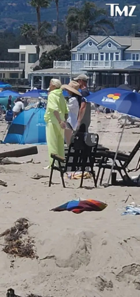 Меган Маркл прийшла в дуже коротких шортах: папараці підловили Сассекських на пляжі в Каліфорнії (фото) - INFBusiness