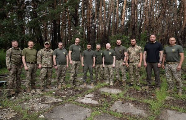 Зеленський несподівано приїхав на передову (фото) - INFBusiness