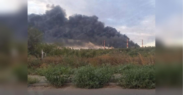 Безпілотники влаштували запальну ніч у Саратові: горить НПЗ (фото, відео) - INFBusiness