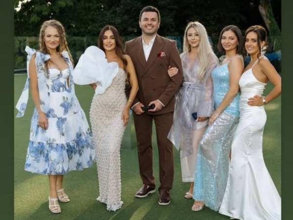 Вже заздрю: ведучий «Холостяка» вперше «засвітив» учасниць нового сезону - INFBusiness