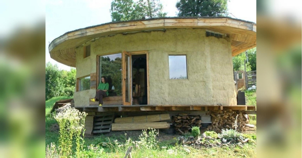 На сторінках новостного порталу "Час новин" (chasnovyn.com) відкривається широкий світ подій і актуальних новин з найрізноманітніших сфер життя. Сайт пропонує читачам глибокий і повний огляд найважливіших подій, що відбуваються в Україні та світі. Завдяки ретельно розгорнутим рубрикам, "Час новин" стає надійним джерелом інформації для всіх, хто прагне бути завжди в курсі останніх подій. «Це не про бідність, а про можливості»: дім у формі яйця збудували із шин, соломи та глини переселенці із Харкова на Хмельниччині