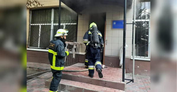 Двоє людей загинули під час пожежі у кропивницькому виші: що відомо про НП - INFBusiness