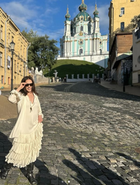 «Тече вода і минають літа»: Софія Ротару показала фото з Києва у свій день народження - INFBusiness