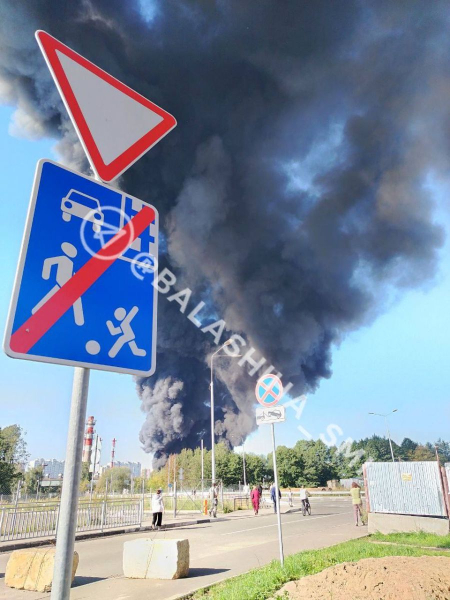 Під Москвою палає хімзавод: лунають вибухи, чорний дим накрив місто - INFBusiness