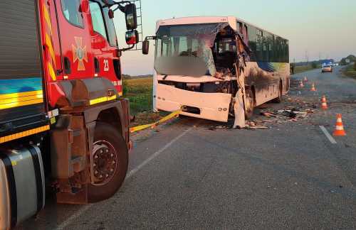 На Кіровоградщині шестеро людей загинули в автотрощі, стільки ж – поранені (ФОТО) - INFBusiness