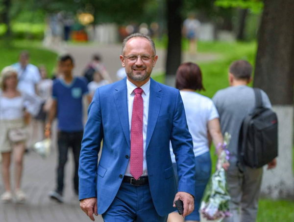 «Москва разом з Китаєм намагаються вивести США в статус ізольованої держави»: Роман Безсмертний про те, що ситуація в Україні і світі буде загострюватись - INFBusiness