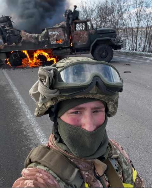 Півтора року паралічу через поранення в спину: ветеран після вживлення нейростимулятора став на ноги й здобуває перемоги в спорті - INFBusiness