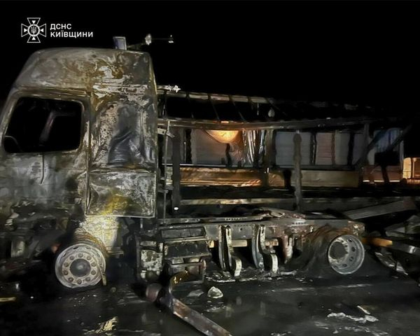 В ніч на 16 вересня російські війська атакували Україну ударними БпЛА. На Запоріжжі двоє людей загинули та 14 дістали поранення внаслідок атак ворога на Пологівський район та Запоріжжя, повідомив керівник ОВА Федоров. Пекельна ніч в Україні: вибухи, жертви, удари по дітях та рятувальниках - INFBusiness