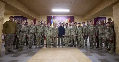 Зеленський на Донеччині зустрівся з Сирським та учасниками контрнаступальної операції - INFBusiness