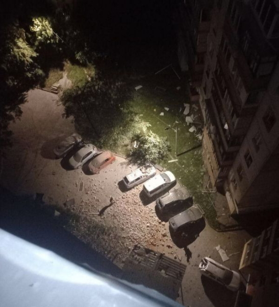 Потрощені будинки, пожежі, постраждалі та загиблі: жахливі кадри наслідків удару по Києву і області - INFBusiness