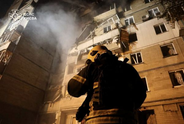Будівля Кабміну спалахнула у Києві після нічної атаки ворога, є жертви (фото та відео) - INFBusiness
