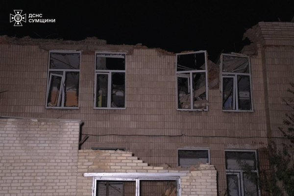 Будівлю школи та кілька багатоповерхівок пошкоджено у Сумах внаслідок нічної атаки дронів (фото, відео) - INFBusiness