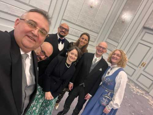 Посол Надоленко подарував королю Малайзії вишиванку від дизайнера Дамірової - INFBusiness