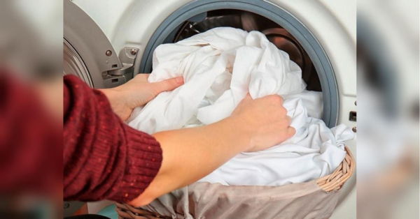 Для багатьох людей сушіння білизни, коли у квартирі сиро та прохолодно, є рутиною — сушарка зазвичай займає чимало місця, а розвішування випраного одягу вимагає багато часу. Ось чому варто знати трюк для сушіння одягу за допомогою пральної машини. Достатньо налаштувати віджим, пише видання Kobieta. Висушите свій одяг миттєво: хитрий трюк з пральною машиною та рушником - INFBusiness