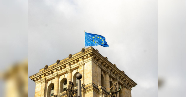 Важкий вибір: ЄС ухвалив остаточне рішення щодо українських біженців і пропонує їм визначитися - INFBusiness