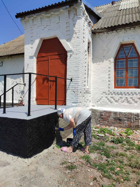 Жінка зателефонувала з Англії й попросила на її кошти відродити в селі столітню школу - INFBusiness