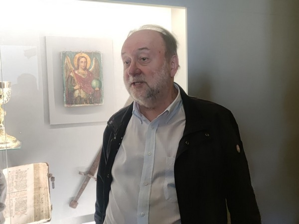 Небесний покровитель Києва повернувся після 43 років мандрів: у музеї показали барельєф Архистратига Михаїла, врятований з вогню - INFBusiness