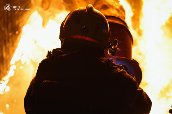 Масштабна нічна атака рф: вибухи у Харкові, Запоріжжі та Чугуєві, палають будівлі, частина районів без світла — є поранені (фото) - INFBusiness