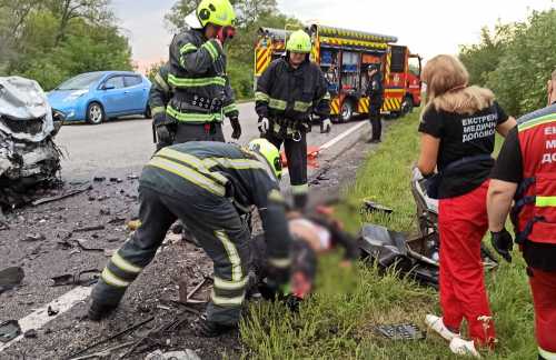 Рятувальники Кіровоградщини деблокували з понівеченої автівки тіло загиблого (ФОТО) - INFBusiness