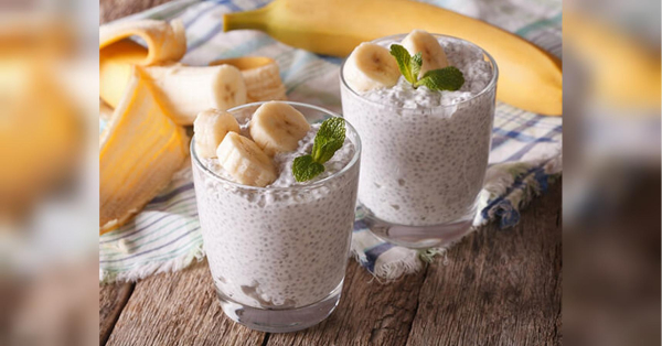 Хочете солодкого? Побалувати себе, не перестаравшись із цукром, цілком можливо. Хоча цукерки чи навіть сухофрукти (дуже солодкі!) не завжди найкраще підходять для вгамування вашої тяги до солодкого. Оскільки така тяга також може бути ознакою голоду або зневоднення, тому переконайтеся, що ваша солодка закуска поєднується з водою та містить достатньо клітковини, білка або інших поживних речовин, щоб дійсно зарядити вас енергією на весь день, пише видання Realsimple. Продукти з низьким вмістом цукру: насолоджуйтесь без зайвих переживань - INFBusiness