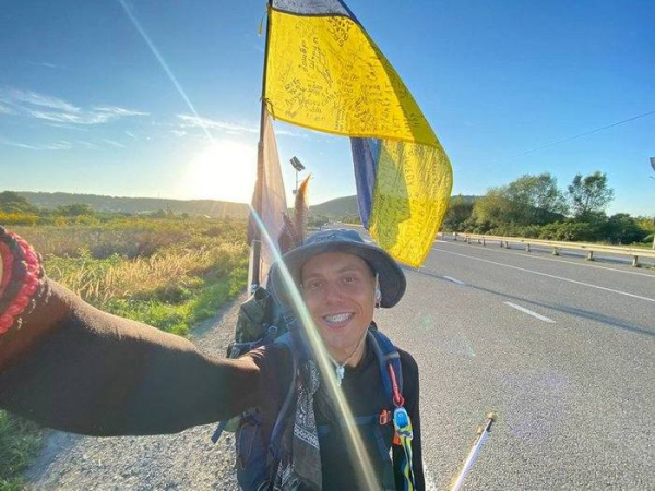 Вражали діти, які віддавали свої кишенькові 10−20 гривень на збір для ЗСУ: дніпрянин пройшов пішки Україною дві тисячі кілометрів - INFBusiness